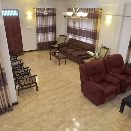 Sky Bloom Bed and Breakfast Homagama Exterior foto