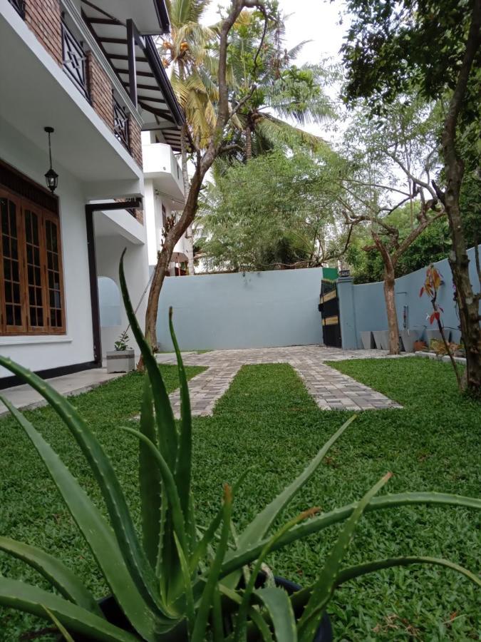 Sky Bloom Bed and Breakfast Homagama Exterior foto